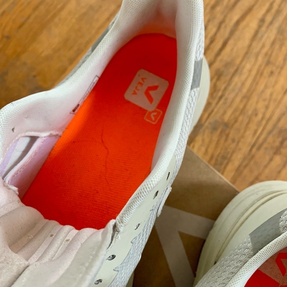 Veja Dekkan Alveomesh Sneaker, Women’s Size 8, Natural with White 🤍 - Picture 10 of 13